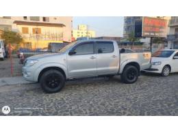 TOYOTA - HILUX - 2010/2010 - Prata - R$ 90.000,00