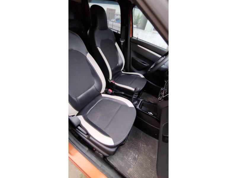 RENAULT - KWID - 2018/2019 - Laranja - R$ 42.900,00