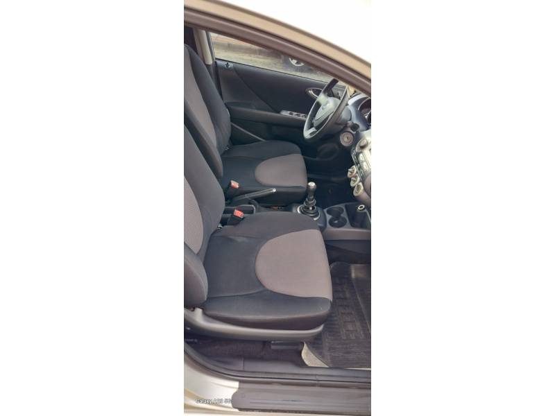 HONDA - FIT - 2008/2008 - Prata - R$ 35.000,00