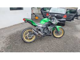 KAWASAKI - Z300 - 2017/2018 - Verde - R$ 21.900,00