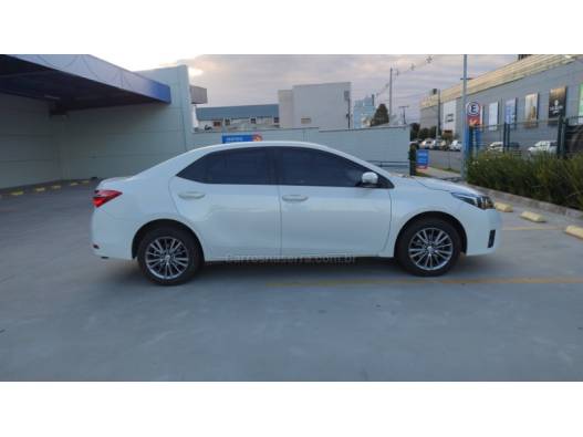 TOYOTA - COROLLA - 2016/2017 - Branca - R$ 90.900,00