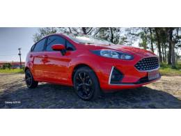 FORD - FIESTA - 2018/2019 - Vermelha - R$ 54.000,00
