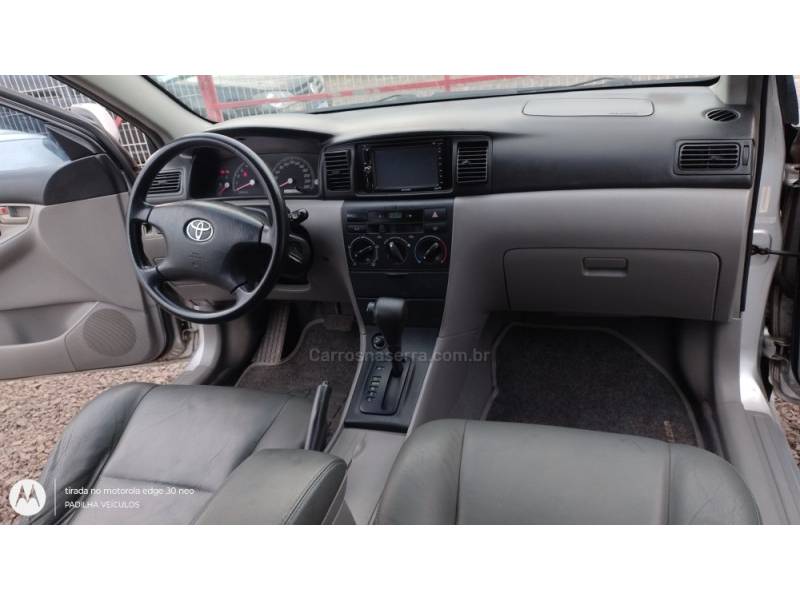 TOYOTA - FIELDER - 2005/2006 - Prata - R$ 41.000,00