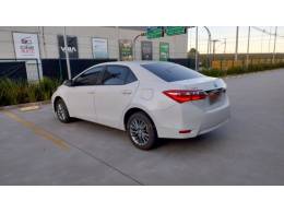 TOYOTA - COROLLA - 2016/2017 - Branca - R$ 90.900,00