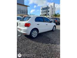 VOLKSWAGEN - GOL - 2015/2016 - Branca - R$ 41.900,00