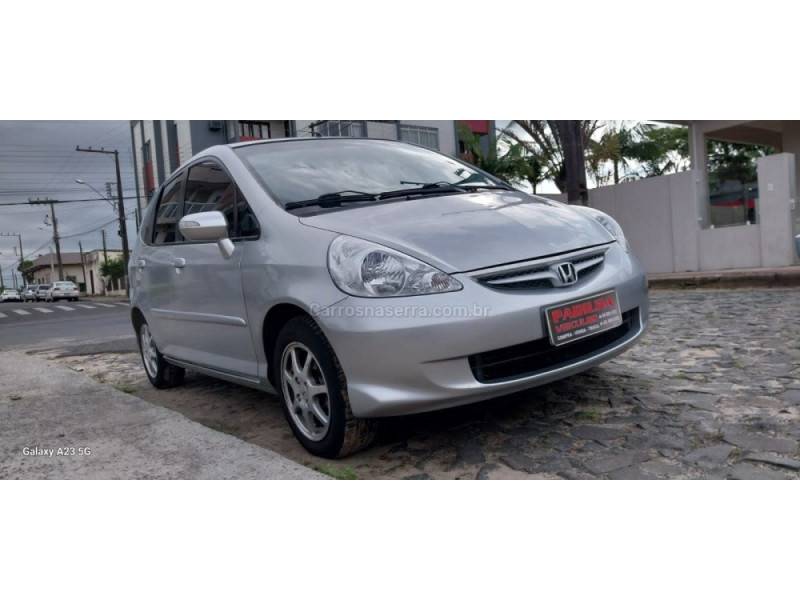HONDA - FIT - 2008/2008 - Prata - R$ 35.000,00