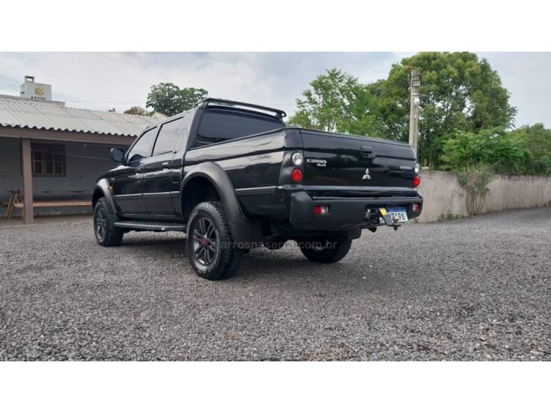 MITSUBISHI - L200 OUTDOOR - 2007/2008 - Preta - R$ 55.900,00
