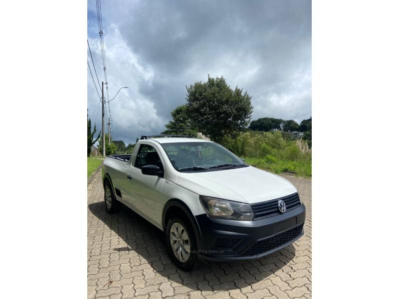VOLKSWAGEN - SAVEIRO - 2017/2018 - Branca - R$ 53.000,00