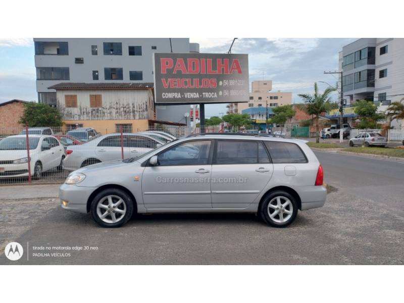 TOYOTA - FIELDER - 2005/2006 - Prata - R$ 41.000,00