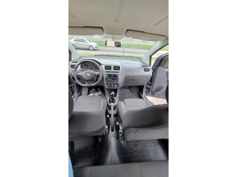 VOLKSWAGEN - FOX - 2018/2019 - Cinza - R$ 57.900,00