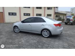 KIA MOTORS - CERATO - 2012/2013 - Prata - R$ 58.000,00