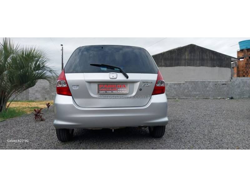 HONDA - FIT - 2008/2008 - Prata - R$ 35.000,00