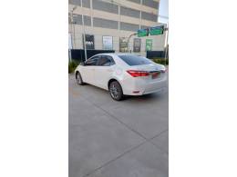 TOYOTA - COROLLA - 2016/2017 - Branca - R$ 90.900,00