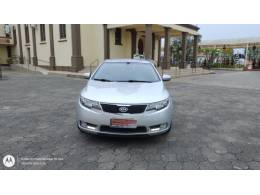 KIA MOTORS - CERATO - 2012/2013 - Prata - R$ 58.000,00