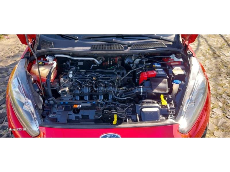 FORD - FIESTA - 2018/2019 - Vermelha - R$ 54.000,00