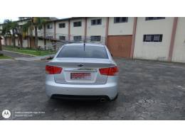 KIA MOTORS - CERATO - 2012/2013 - Prata - R$ 58.000,00