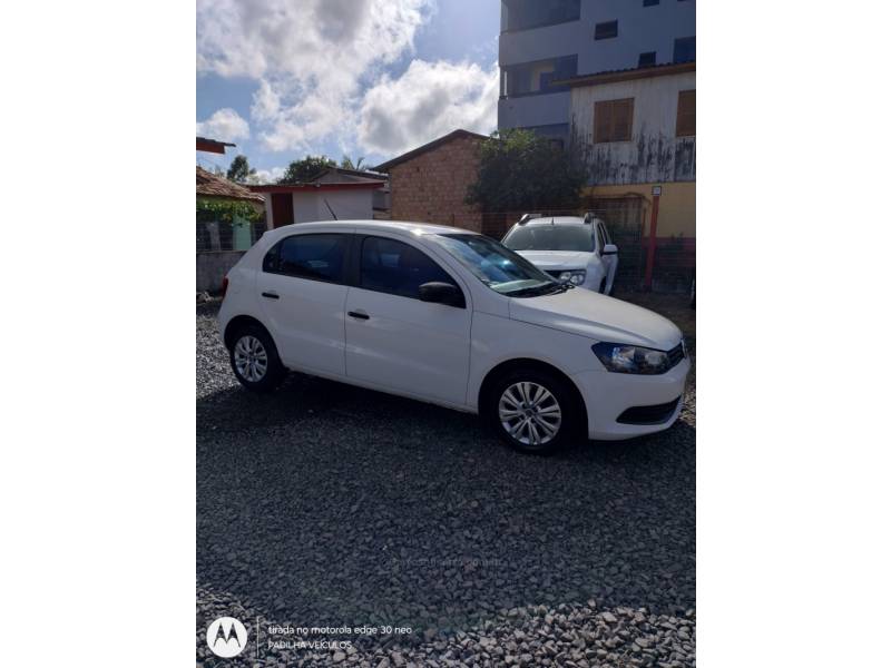 VOLKSWAGEN - GOL - 2015/2016 - Branca - R$ 41.900,00