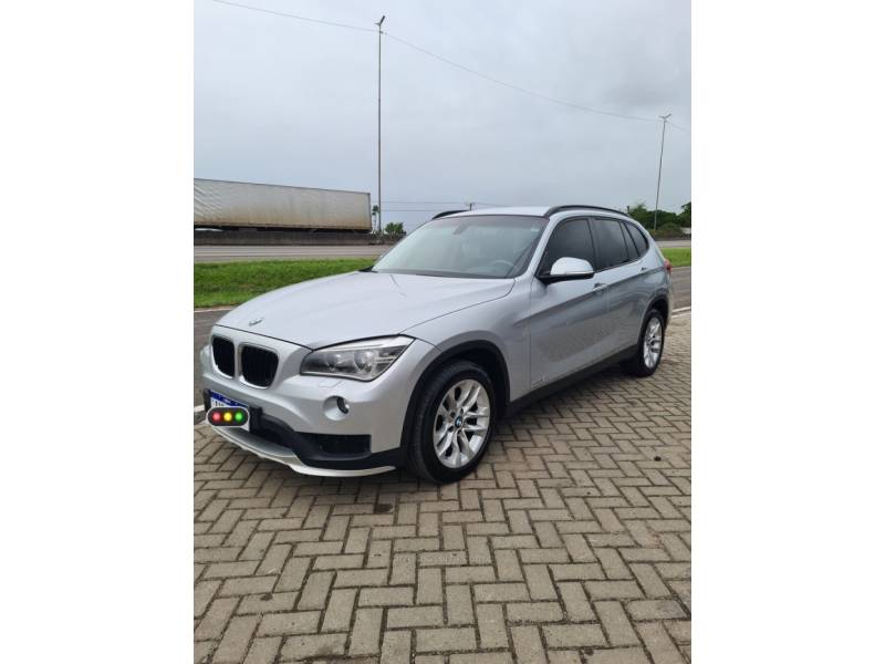 BMW - X1 - 2014/2015 - Prata - R$ 80.000,00