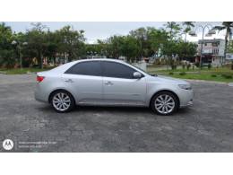 KIA MOTORS - CERATO - 2012/2013 - Prata - R$ 58.000,00