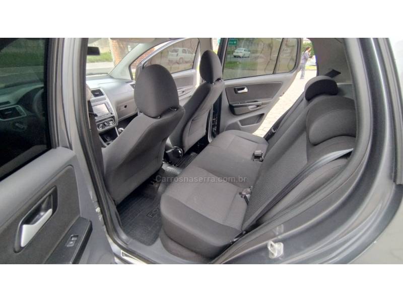 VOLKSWAGEN - FOX - 2018/2019 - Cinza - R$ 57.900,00