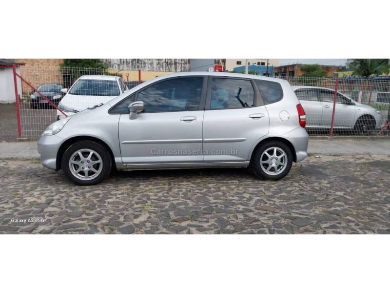 HONDA - FIT - 2008/2008 - Prata - R$ 35.000,00