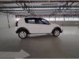 RENAULT - SANDERO - 2014/2014 - Branca - R$ 45.900,00