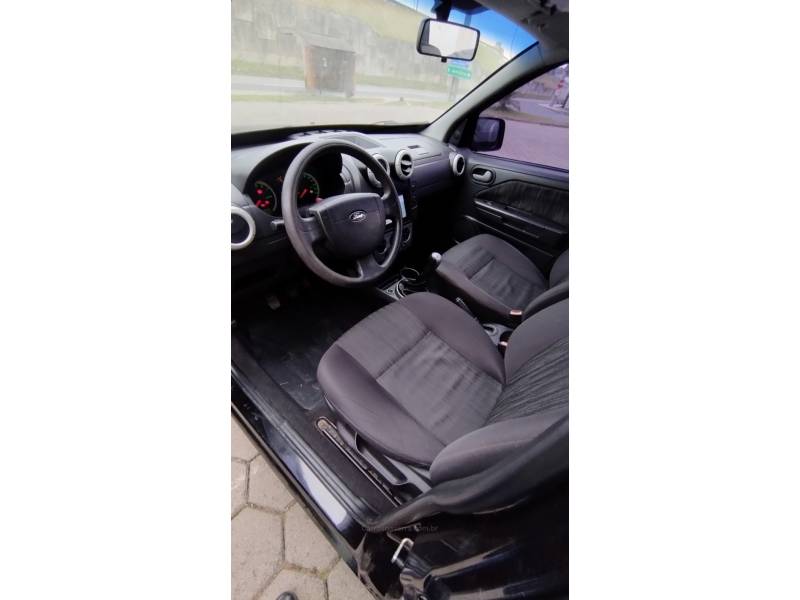 FORD - ECOSPORT - 2008/2008 - Preta - R$ 35.000,00
