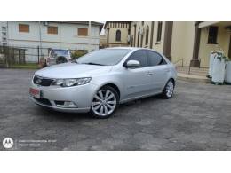 KIA MOTORS - CERATO - 2012/2013 - Prata - R$ 58.000,00