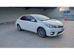 TOYOTA - COROLLA - 2016/2017 - Branca - R$ 90.900,00