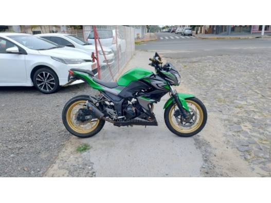 KAWASAKI - Z300 - 2017/2018 - Verde - R$ 21.900,00
