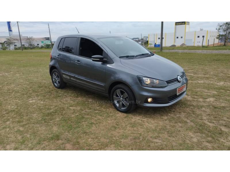 VOLKSWAGEN - FOX - 2018/2019 - Cinza - R$ 57.900,00