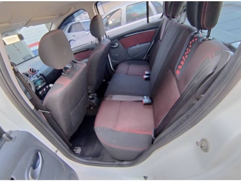 RENAULT - SANDERO - 2014/2014 - Branca - R$ 45.900,00