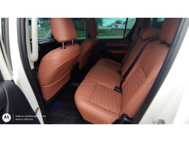 TOYOTA - HILUX - 2020/2020 - Branca - R$ 190.000,00