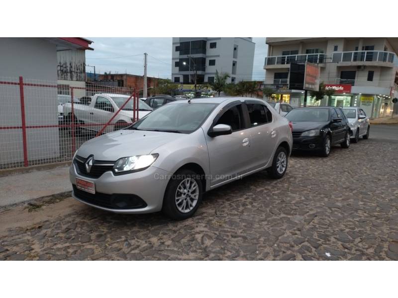 RENAULT - LOGAN - 2017/2017 - Prata - R$ 43.900,00